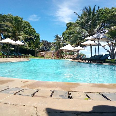 Coral Beach Resort Diani Beach Exterior foto
