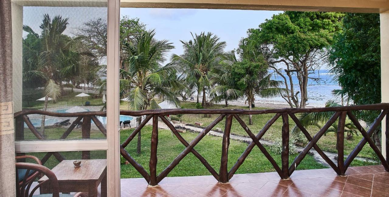 Coral Beach Resort Diani Beach Exterior foto