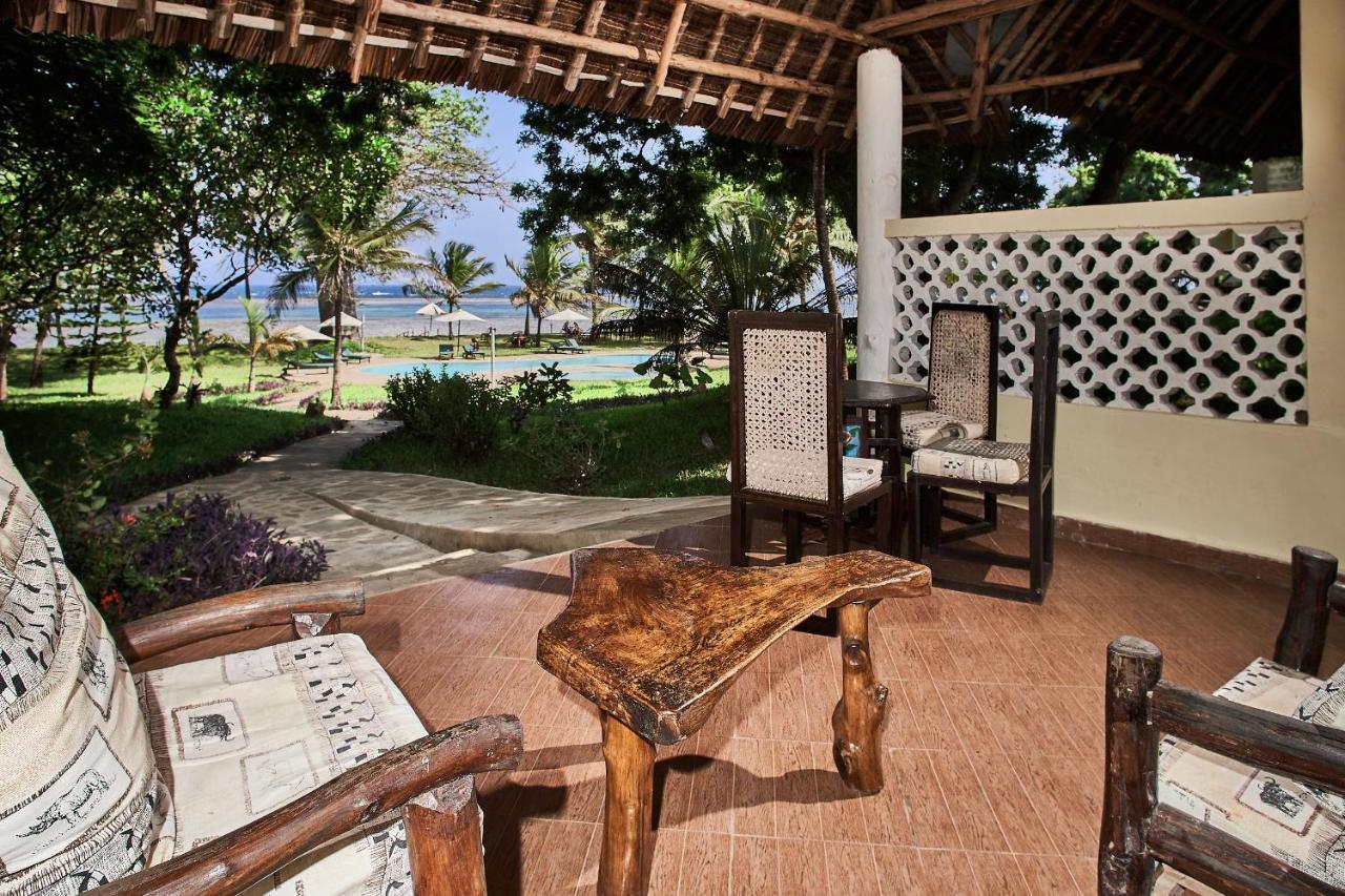 Coral Beach Resort Diani Beach Exterior foto