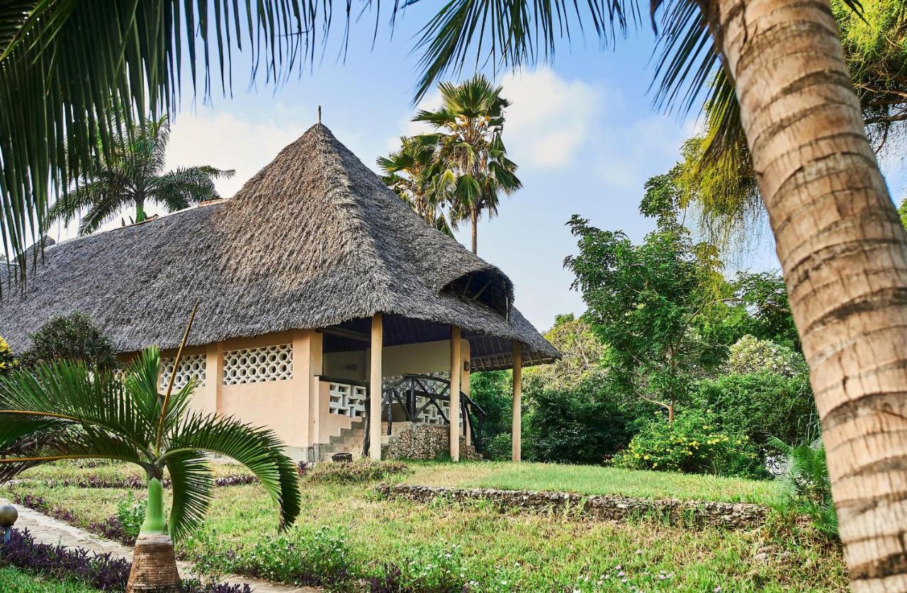 Coral Beach Resort Diani Beach Exterior foto