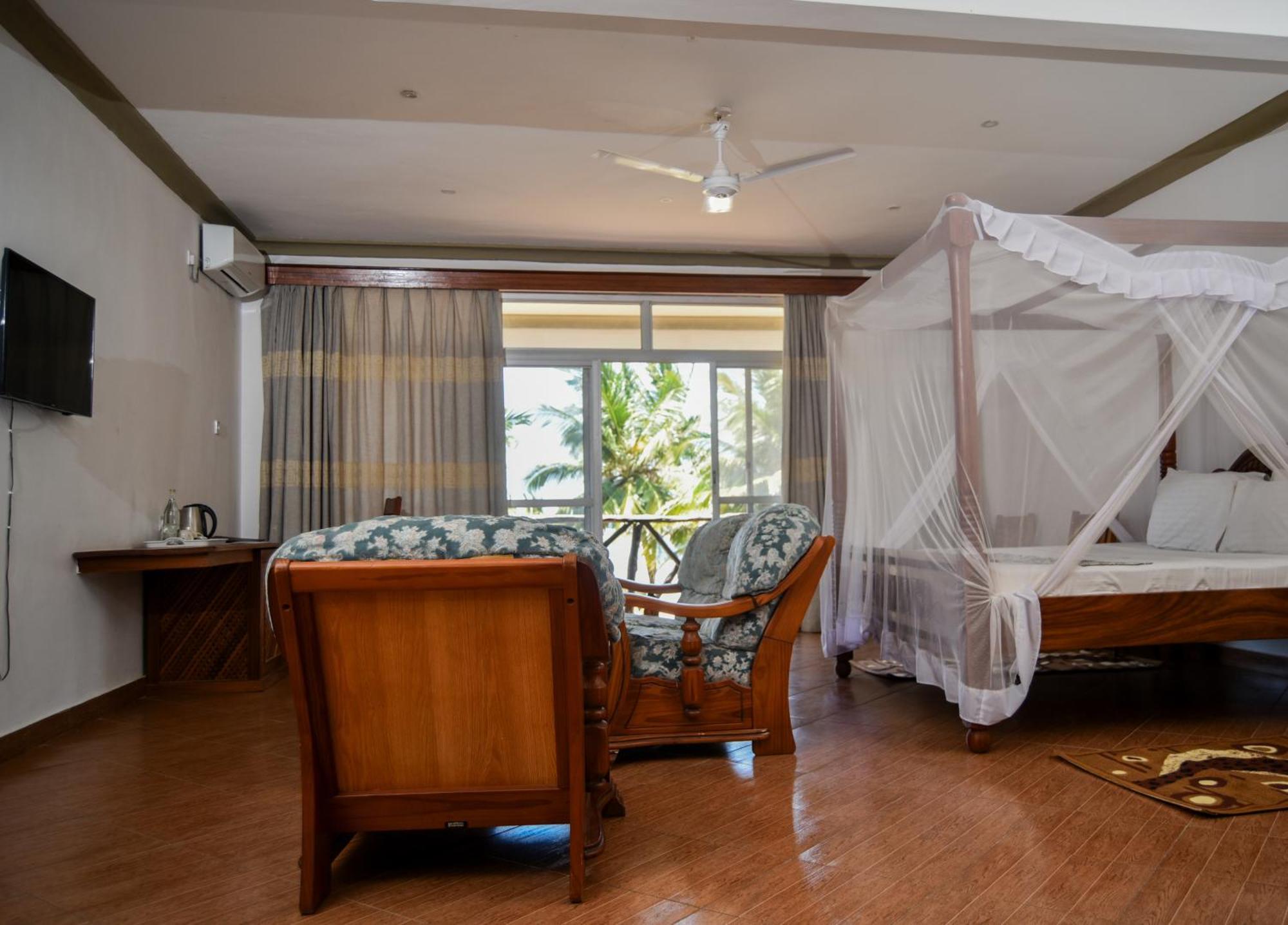 Coral Beach Resort Diani Beach Exterior foto