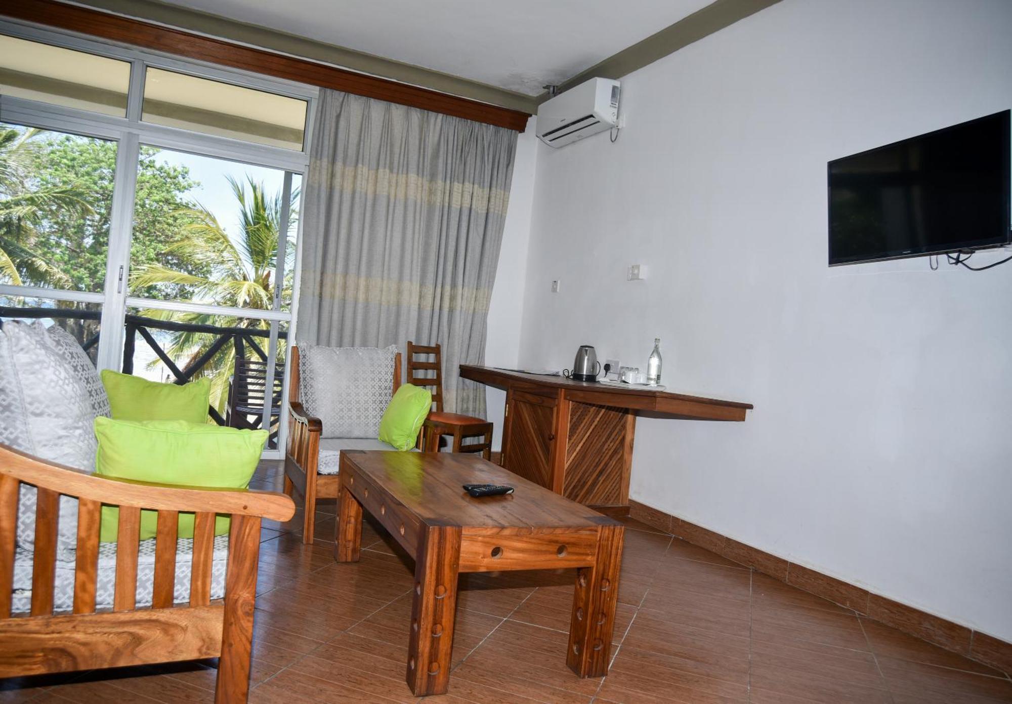 Coral Beach Resort Diani Beach Exterior foto