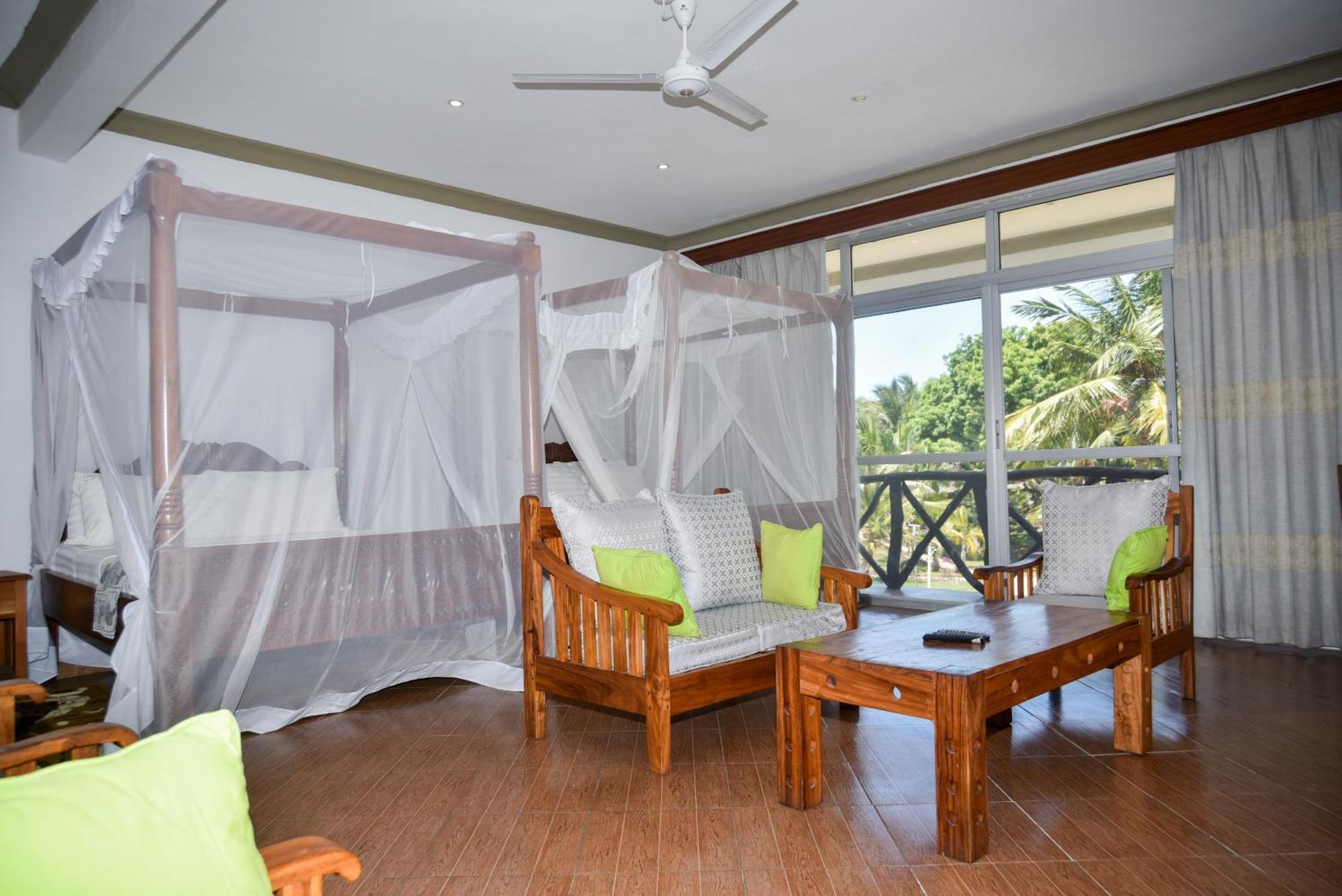 Coral Beach Resort Diani Beach Exterior foto