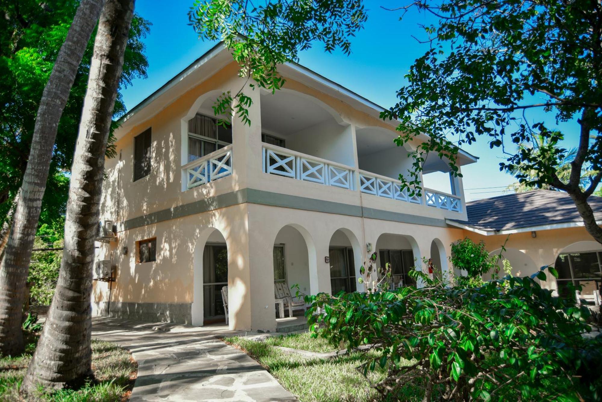 Coral Beach Resort Diani Beach Exterior foto