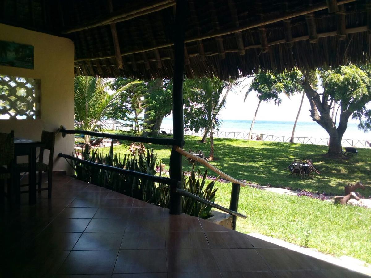 Coral Beach Resort Diani Beach Exterior foto